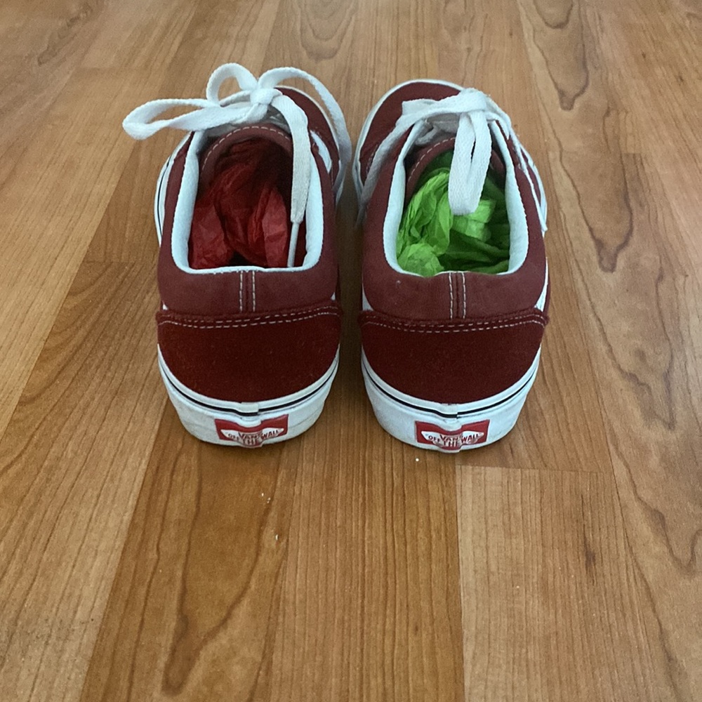 VANS - Picture 3 of 4